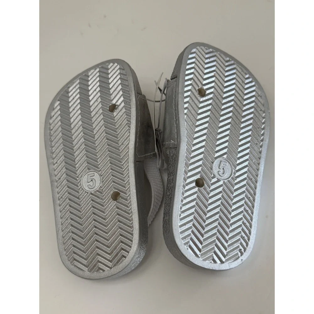 Simply Petals Toddler Sandals Silver Metallic Leopard Print Elastic Strap 5/6T